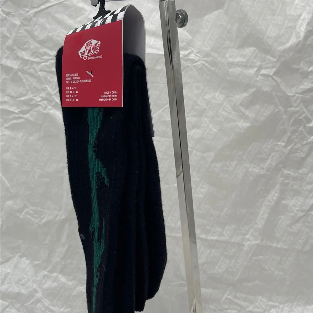 Vans Skate Thorn Crew Socks (1 pair)  Made to skate.
